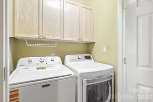 1120 Dilworth Crescent Row, Charlotte, NC 28203 - Photo 39