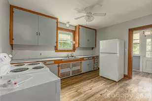 46 Gilkey St, Marion, NC 28752 - Photo 9