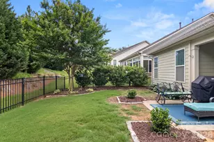 8416 Festival Wy, Charlotte, NC 28215 - Photo 5