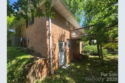 629 Willow Road, Hendersonville, NC 28739 - Photo 3