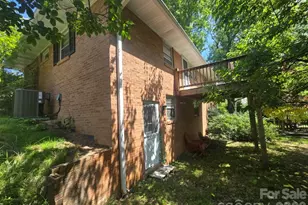 629 Willow Rd, Hendersonville, NC 28739 - Photo 3
