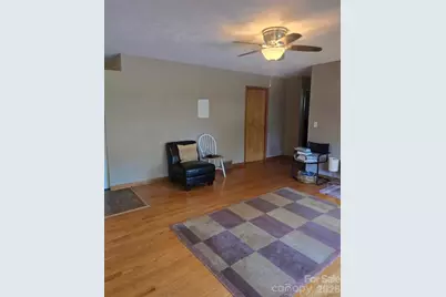 629 Willow Road, Hendersonville, NC 28739 - Photo 5