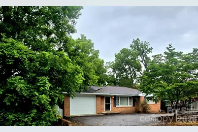 629 Willow Road, Hendersonville, NC 28739 - Photo 3