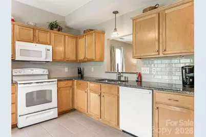 1000 Kerry Greens Drive, Matthews, NC 28104 - Photo 5