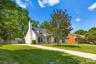 11232 Coachman Cir, Charlotte, NC 28277 - Photo 3