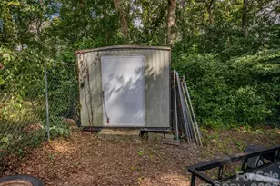 2111 Emmanuel Church Rd, Conover, NC 28613 - Photo 37