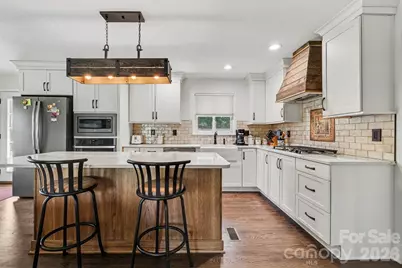 7107 Rolling Hills Drive, Sherrills Ford, NC 28673 - Photo 3