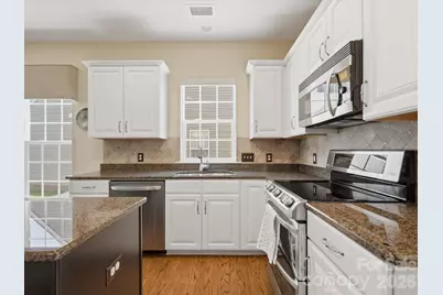 6747 Fieldstone Manor Drive, Matthews, NC 28105 - Photo 19
