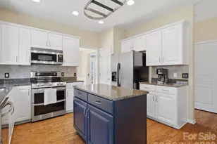 6747 Fieldstone Manor Dr, Matthews, NC 28105 - Photo 25