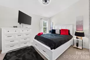 1031 Plaza Walk Dr, Charlotte, NC 28215 - Photo 17