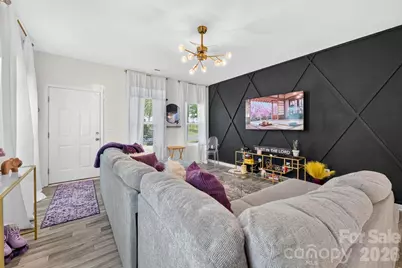 1031 Plaza Walk Drive, Charlotte, NC 28215 - Photo 7