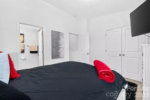 1031 Plaza Walk Dr, Charlotte, NC 28215 - Photo 15