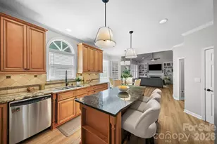 11204 Tavernay Pkwy, Charlotte, NC 28262 - Photo 7