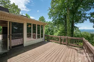 615 Goldview Dr, Hendersonville, NC 28791 - Photo 1