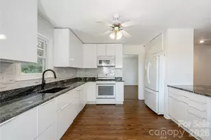 615 Goldview Dr, Hendersonville, NC 28791 - Photo 15