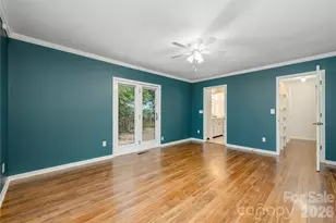 615 Goldview Dr, Hendersonville, NC 28791 - Photo 23