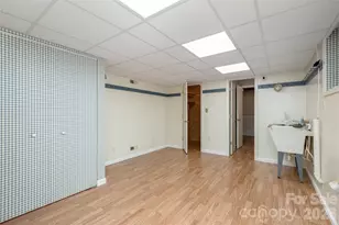 615 Goldview Dr, Hendersonville, NC 28791 - Photo 31