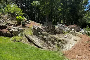 86 Holiday Dr, Hendersonville, NC 28739 - Photo 3