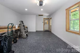 86 Holiday Dr, Hendersonville, NC 28739 - Photo 19