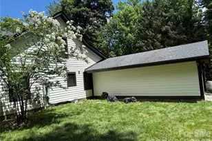 86 Holiday Dr, Hendersonville, NC 28739 - Photo 5