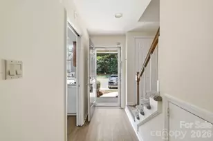 2954 Iron Gate Ln, Charlotte, NC 28212 - Photo 3