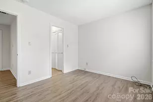 2954 Iron Gate Ln, Charlotte, NC 28212 - Photo 15