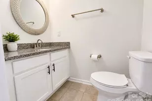 2049 Flushing Ct, Charlotte, NC 28215 - Photo 9