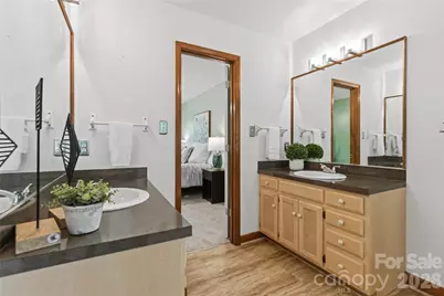 6933 Albaneen Court, Charlotte, NC 28215 - Photo 31
