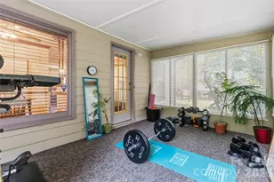 6933 Albaneen Ct, Charlotte, NC 28215 - Photo 19