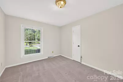6801 Rambling Rose Drive, Charlotte, NC 28212 - Photo 31
