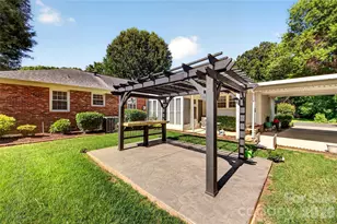 6801 Rambling Rose Dr, Charlotte, NC 28212 - Photo 25