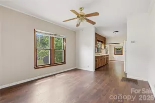 1013 7th St NE, Hickory, NC 28601 - Photo 7