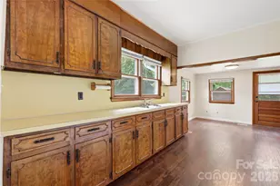 1013 7th St NE, Hickory, NC 28601 - Photo 17