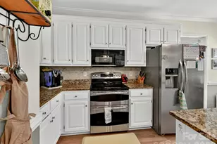 4411 Poplar Grove Dr, Charlotte, NC 28269 - Photo 19
