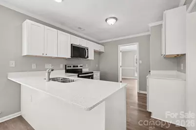 8401 Redstone View Drive, Charlotte, NC 28269 - Photo 7