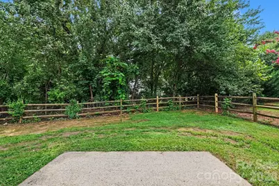8401 Redstone View Drive, Charlotte, NC 28269 - Photo 19