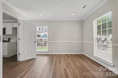 8401 Redstone View Drive, Charlotte, NC 28269 - Photo 5