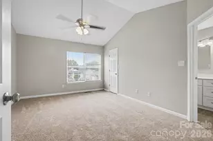 8401 Redstone View Dr, Charlotte, NC 28269 - Photo 11