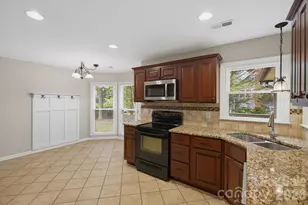 6632 Elmstone Dr, Charlotte, NC 28277 - Photo 9