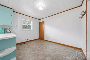 4219 Benfield Dr, Hudson, NC 28638 - Photo 9