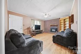4219 Benfield Dr, Hudson, NC 28638 - Photo 3