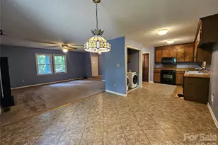11488 Beagle St, Midland, NC 28107 - Photo 3