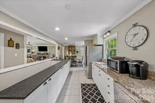1135 Blueberry Ln, Charlotte, NC 28226 - Photo 15