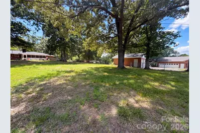 1911 Amberhill Lane, Charlotte, NC 28216 - Photo 15