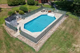390 Airport Rd, Taylorsville, NC 28681 - Photo 3