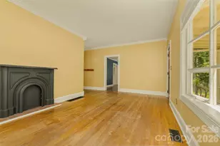 100 Cannon Dr, Hendersonville, NC 28792 - Photo 15