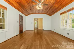 100 Cannon Dr, Hendersonville, NC 28792 - Photo 23