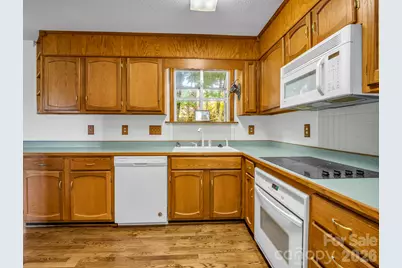 122 Birchwood Drive, Hendersonville, NC 28739 - Photo 13