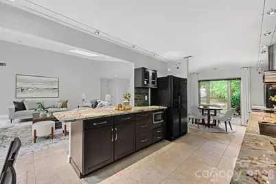 10006 Stoneleigh Lane, Charlotte, NC 28277 - Photo 5