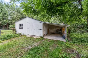 196 E French Broad St, Brevard, NC 28712 - Photo 27